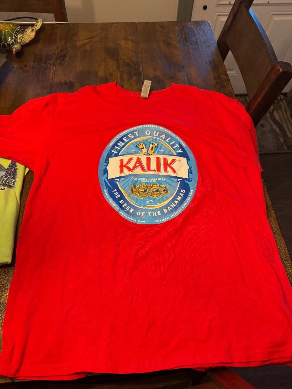 Kalik Beer Bahamas Red Graphic T-Shirt Caribbean Beer Souvenir